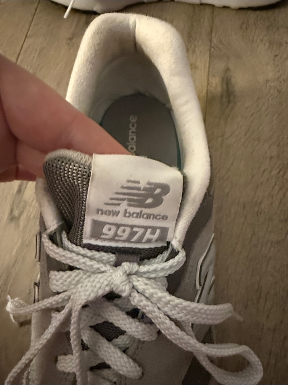 New Balance 997H Light Grey Mesh and Suede Sneakers - Picture 3 of 7